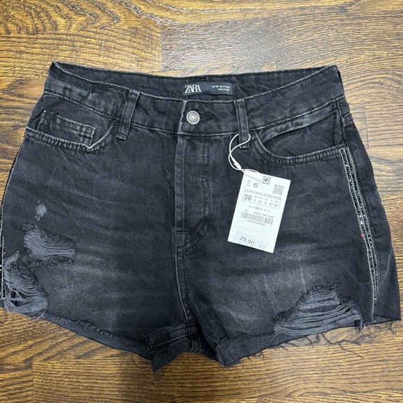 Zara Denim Shorts, Black, Size: US 4 (EUR 36) - Picture 2 of 7